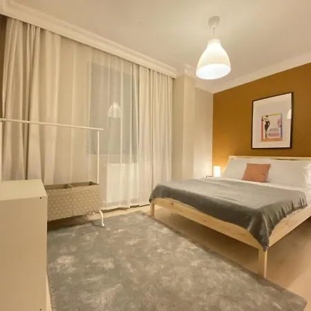 Spacious And Modern Flat In Kagithane Istambul