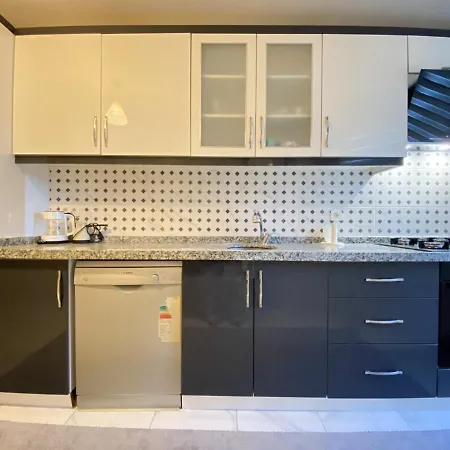 Spacious And Modern Flat In Kagithane Istambul