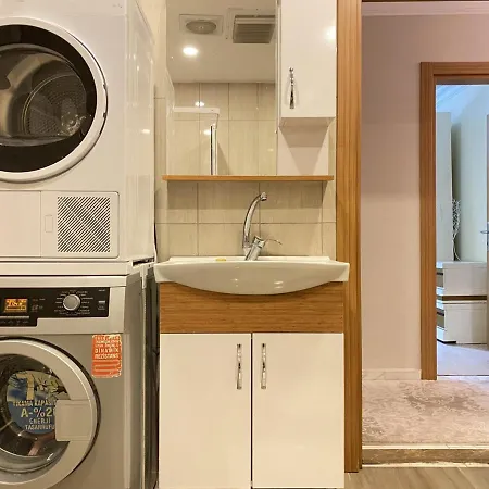 Spacious And Modern Flat In Kagithane